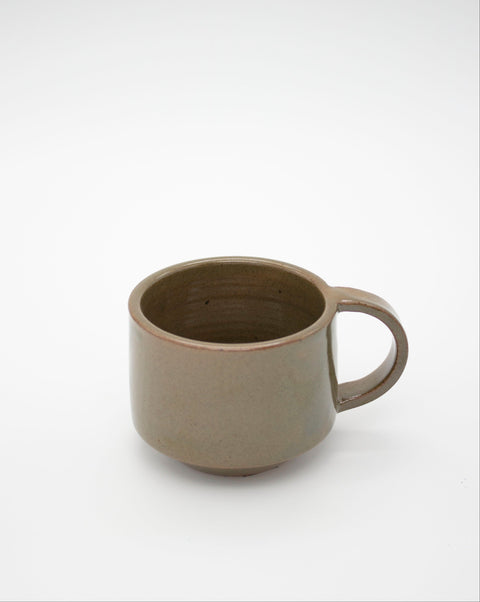 Richard Beauchamp Green c handle mug