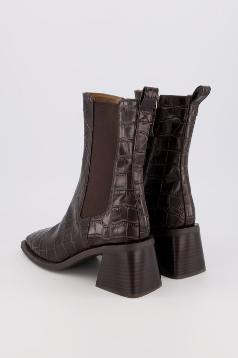 Magda | Chocolate Croc