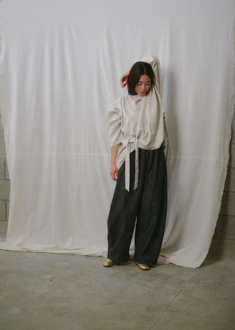 Otsu Okurimono top silver white long sleeve with adjustable ties