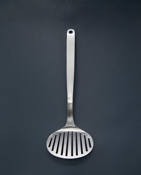 Slotted Turner | Large