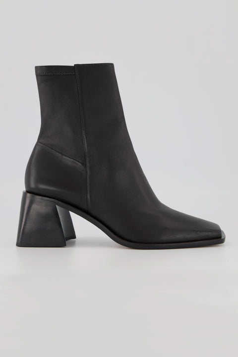 Bronwyn Marilyn Black Square Toe Leather Ankle Boots