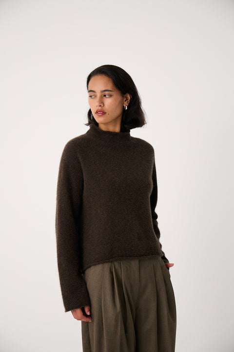 Eclipse Funnel Neck | Truffle