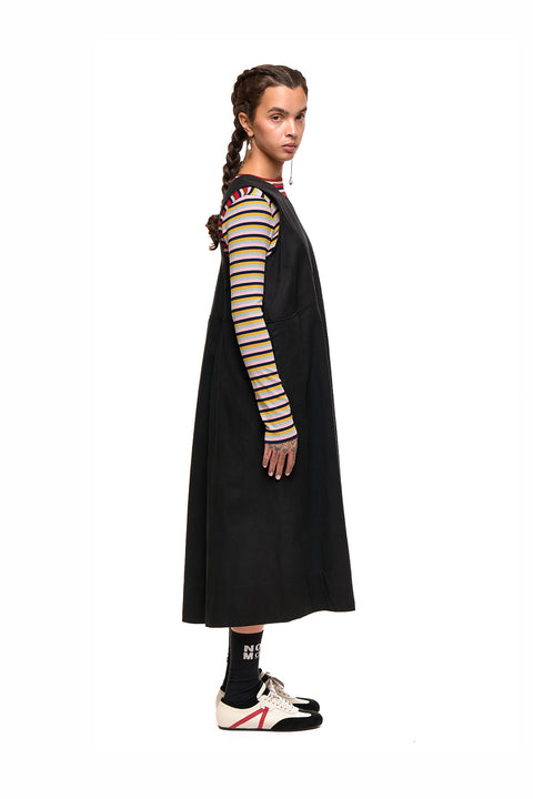 League Pinny | Black 2