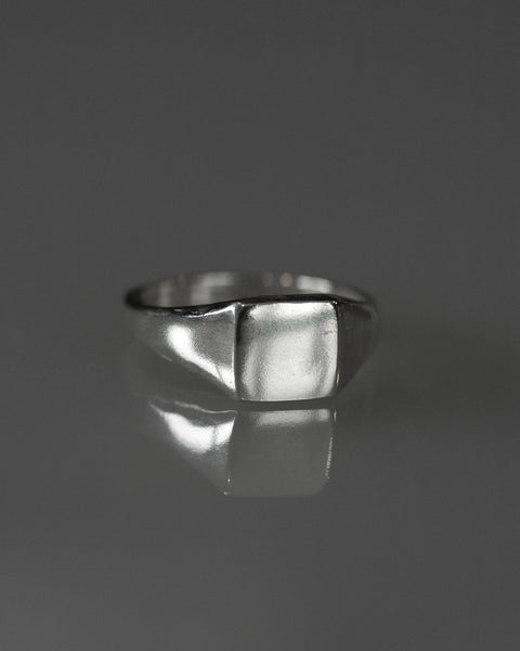 Camille Paloma Walton Small square signet ring